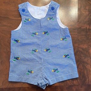 Boys romper with embroidered fish detail. Size 6-9 months.